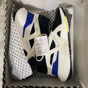 ADIDAS BY STELLA MCCARTNEY
ASMC Ultraboost 21 High Top Sneakers